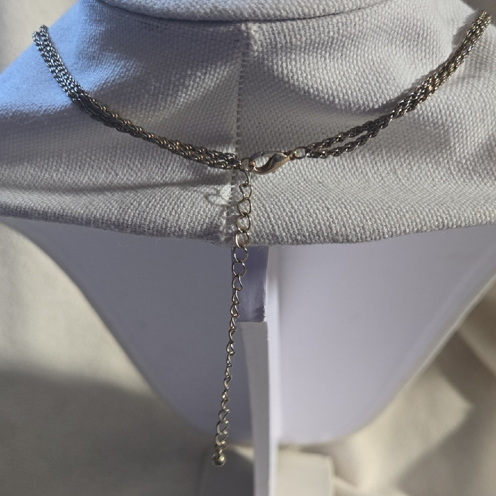 Multi-Color Necklace - Picture 2 of 3